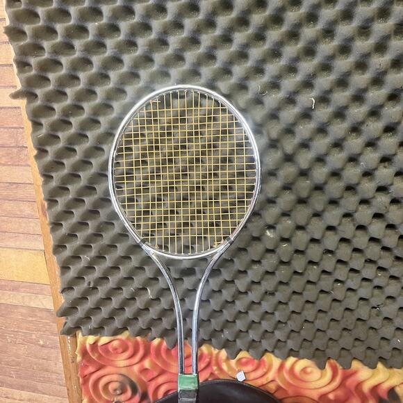 Ektelon Silver Pre-Strung Racquetball Racquet Size 14.5" with Bag - Picture 7 of 7